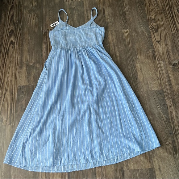 Old Navy NWT Chambray Style Summer Midi Dress - Picture 2 of 16